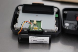 le remplacement de la batterie du tomtom Rider est terminé