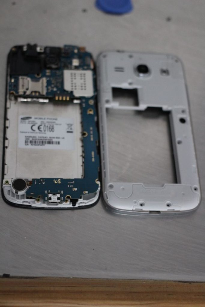 ecran casse Samsung Galaxy core plus